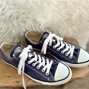Unisex Converse Low Top Tennis Shoe